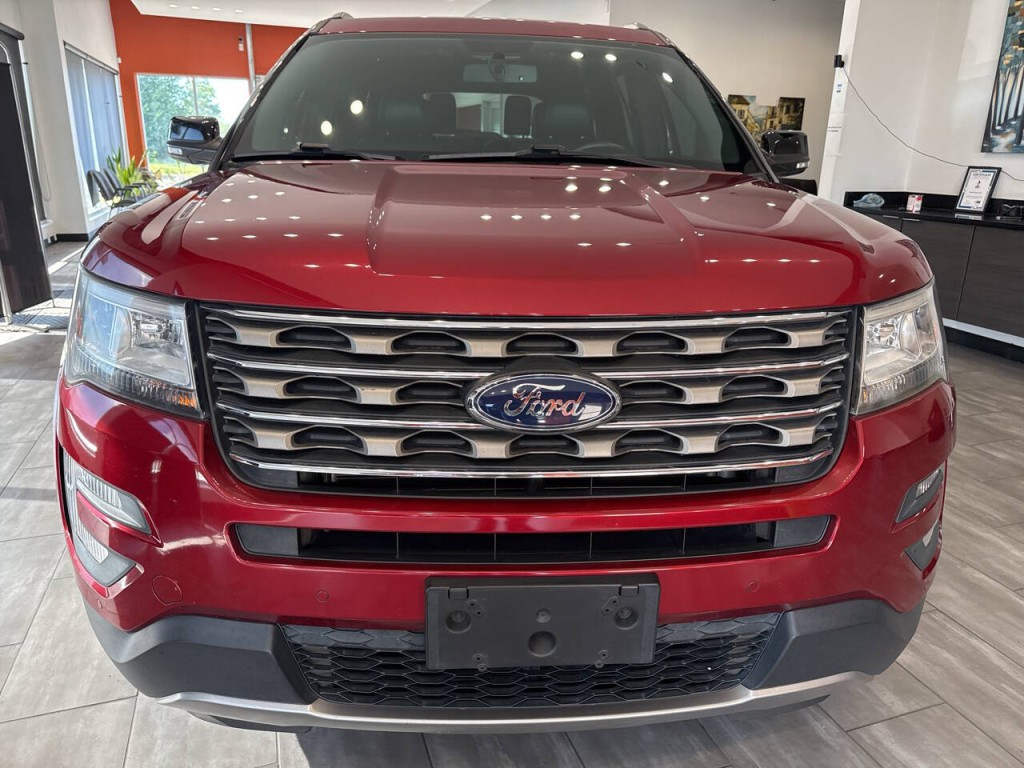 2017 Ford Explorer Image 2