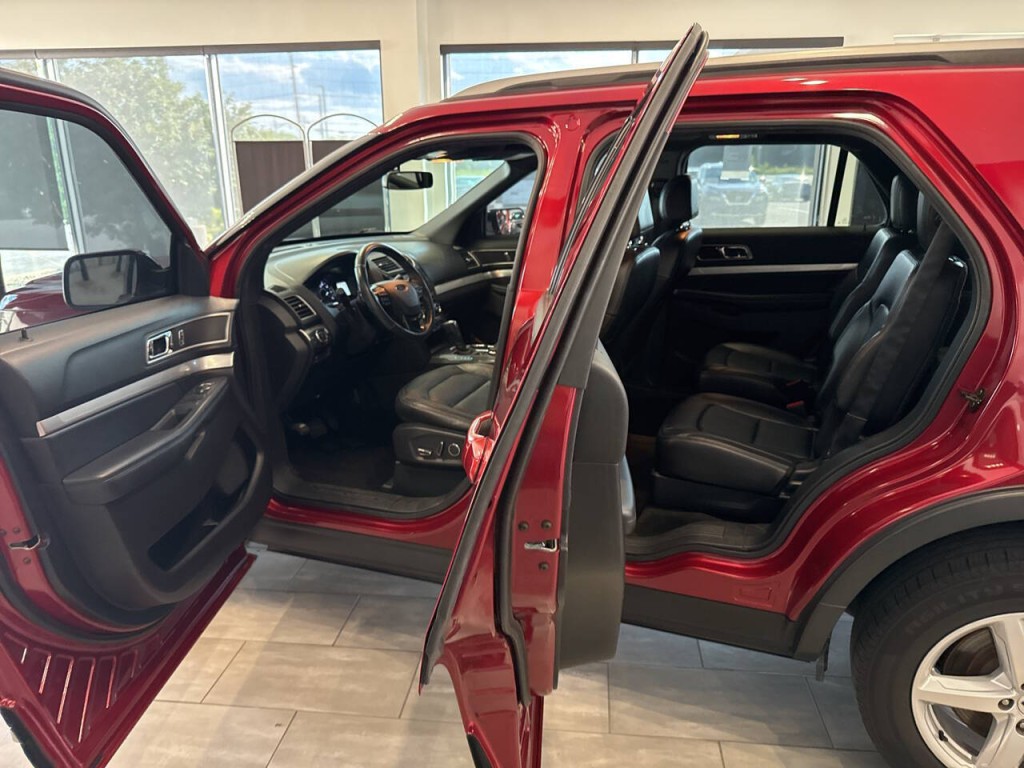 2017 Ford Explorer Image 19