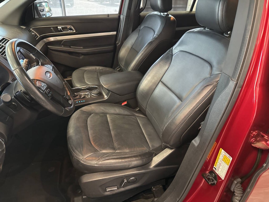 2017 Ford Explorer Image 22