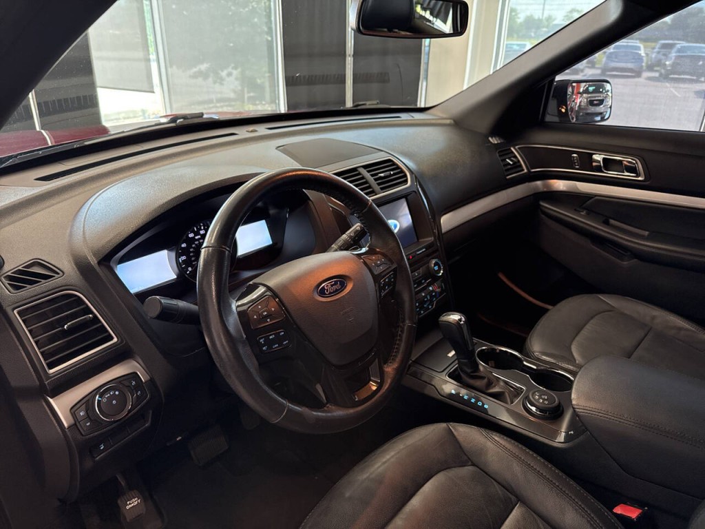 2017 Ford Explorer Image 23