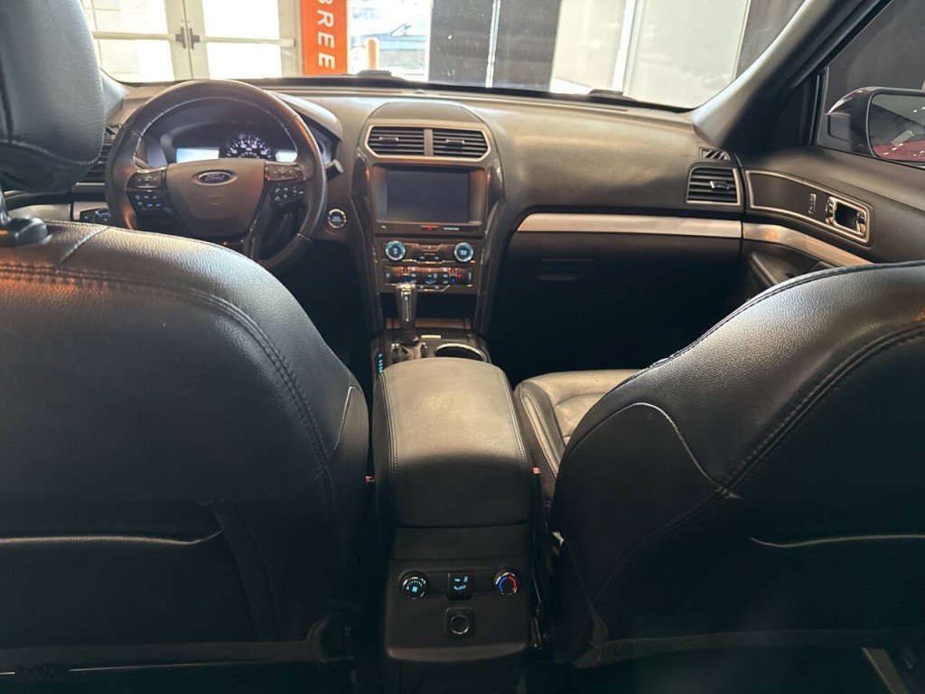 2017 Ford Explorer Image 35