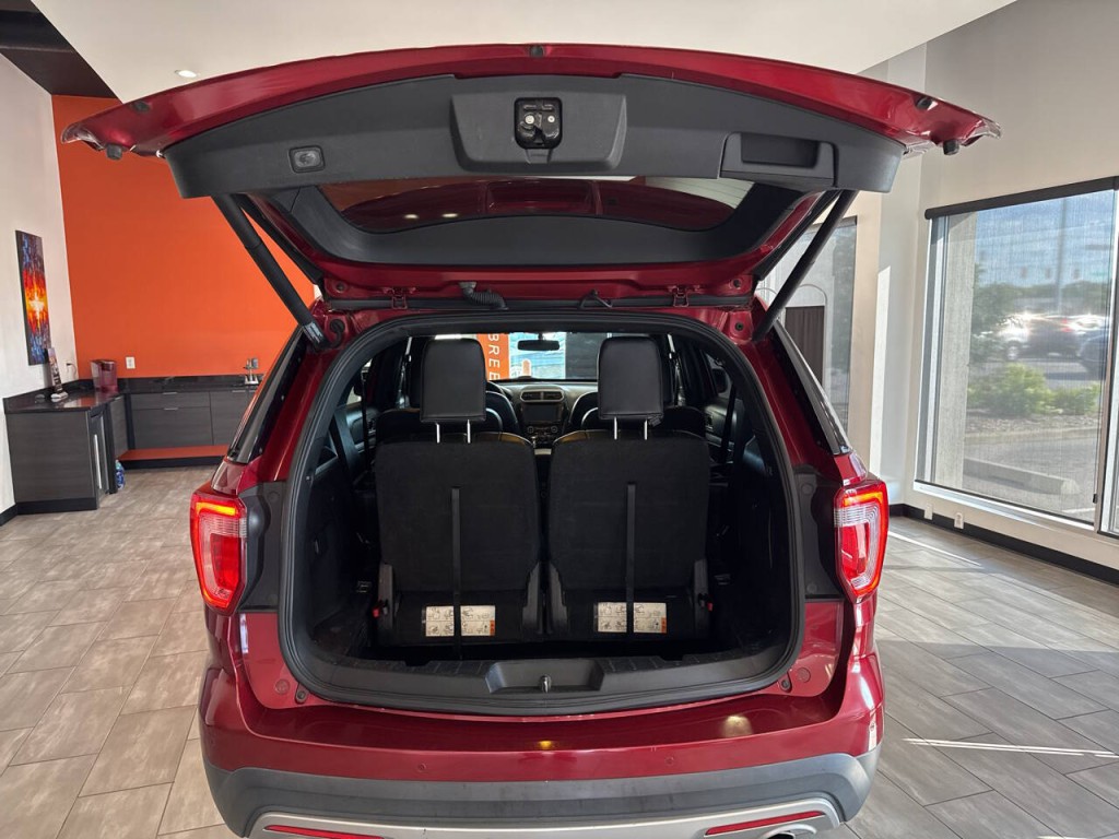 2017 Ford Explorer Image 39