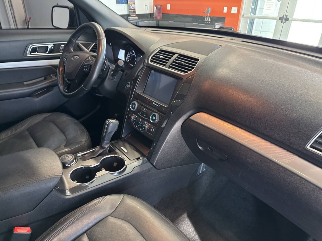 2017 Ford Explorer Image 50
