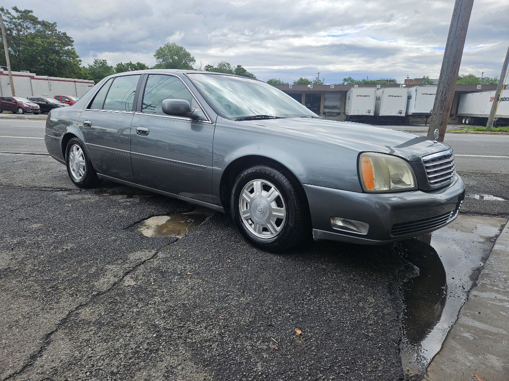 2004 Cadillac DeVille Image 1
