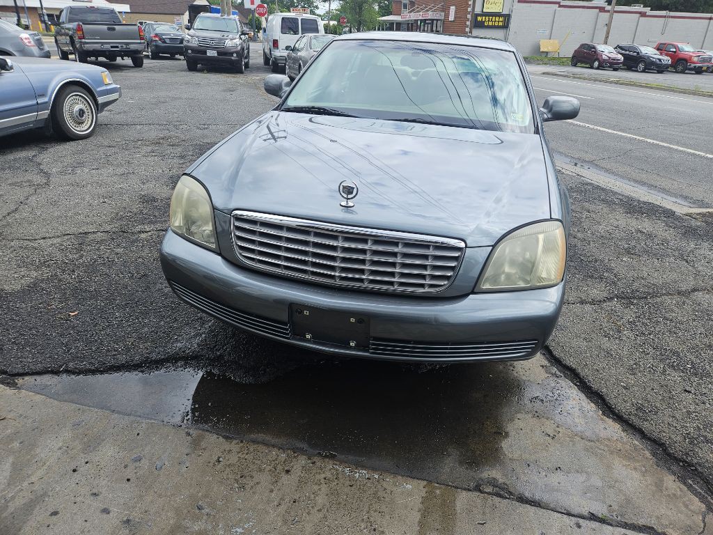 2004 Cadillac DeVille Image 2