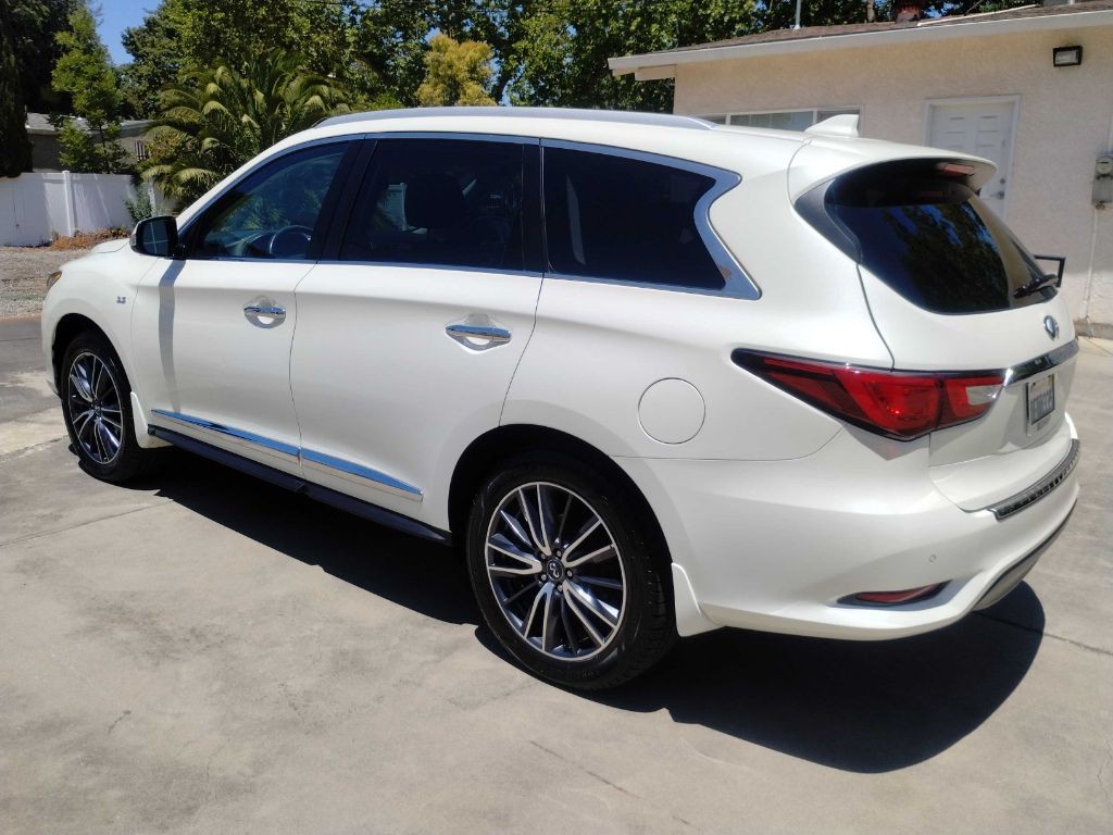 2017 INFINITI QX60 Image 9