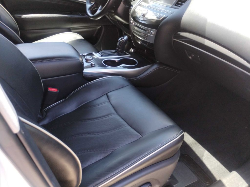 2017 INFINITI QX60 Image 17
