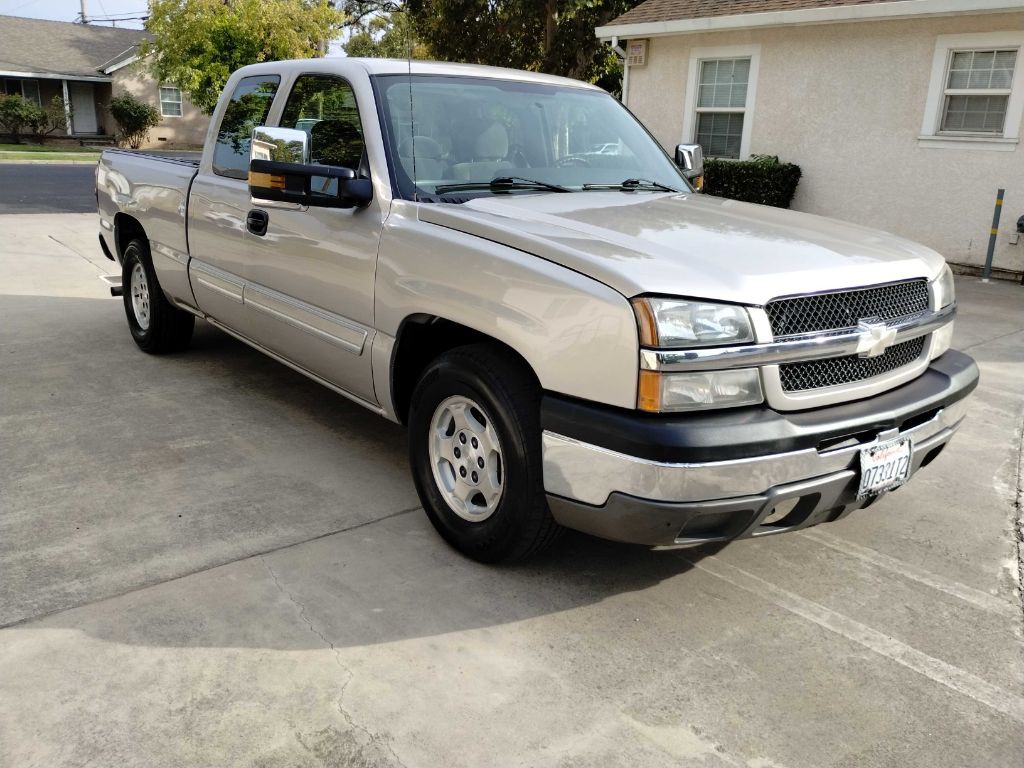 2004 Chevrolet Silverado 1500 Image 3