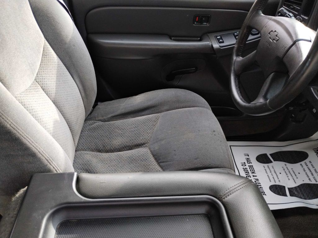 2004 Chevrolet Silverado 1500 Image 11