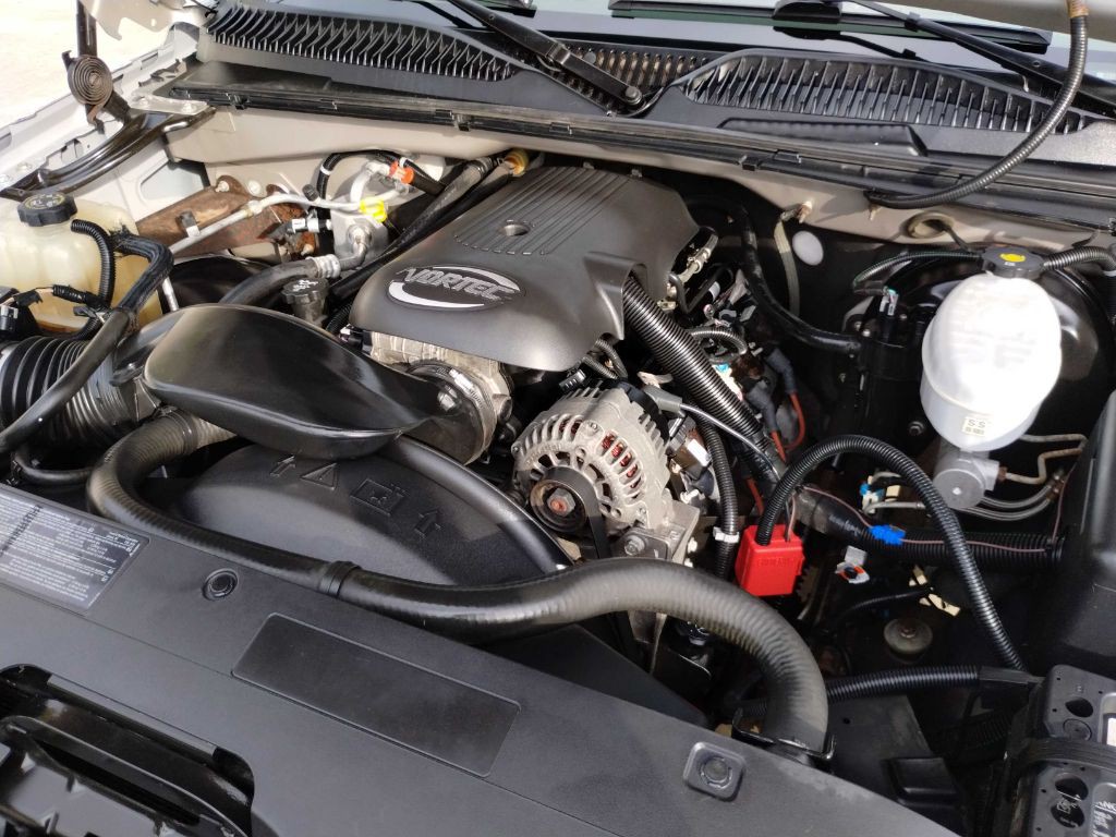 2004 Chevrolet Silverado 1500 Image 12