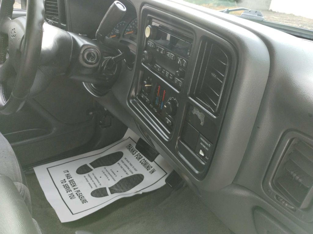 2004 Chevrolet Silverado 1500 Image 13