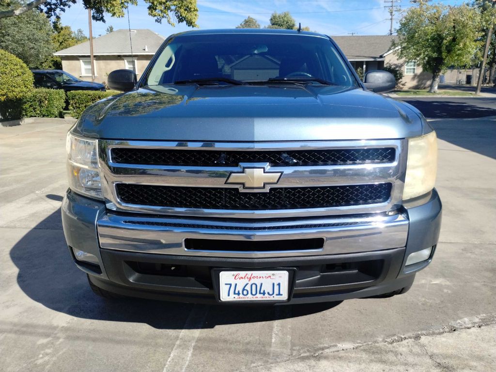 2011 Chevrolet Silverado 1500 Image 3