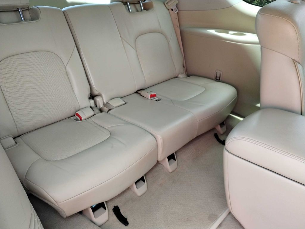 2015 INFINITI QX80 Image 10
