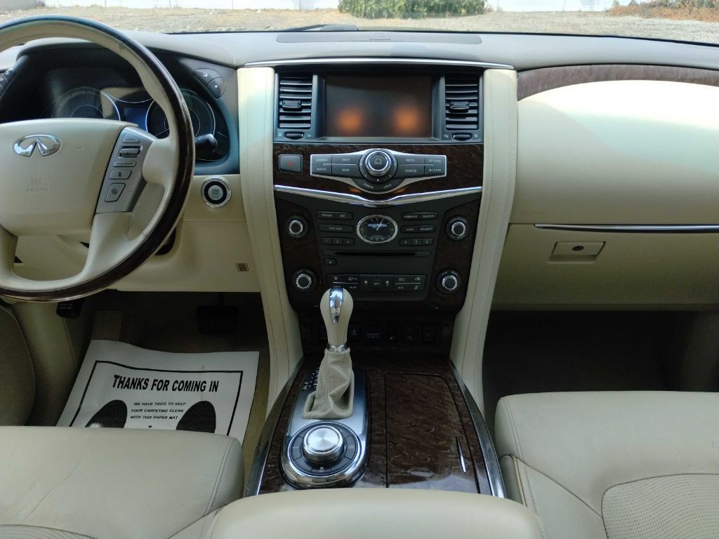 2015 INFINITI QX80 Image 15