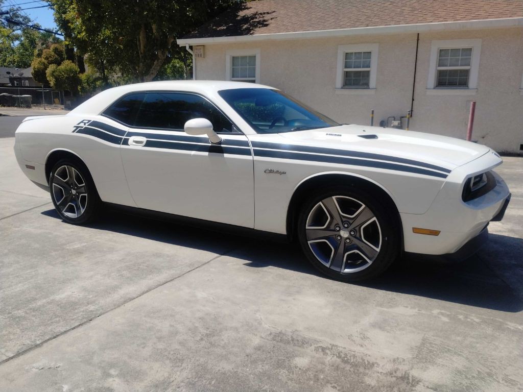 2010 Dodge Challenger Image 6