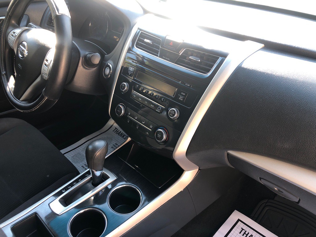 2013 Nissan Altima Image 10