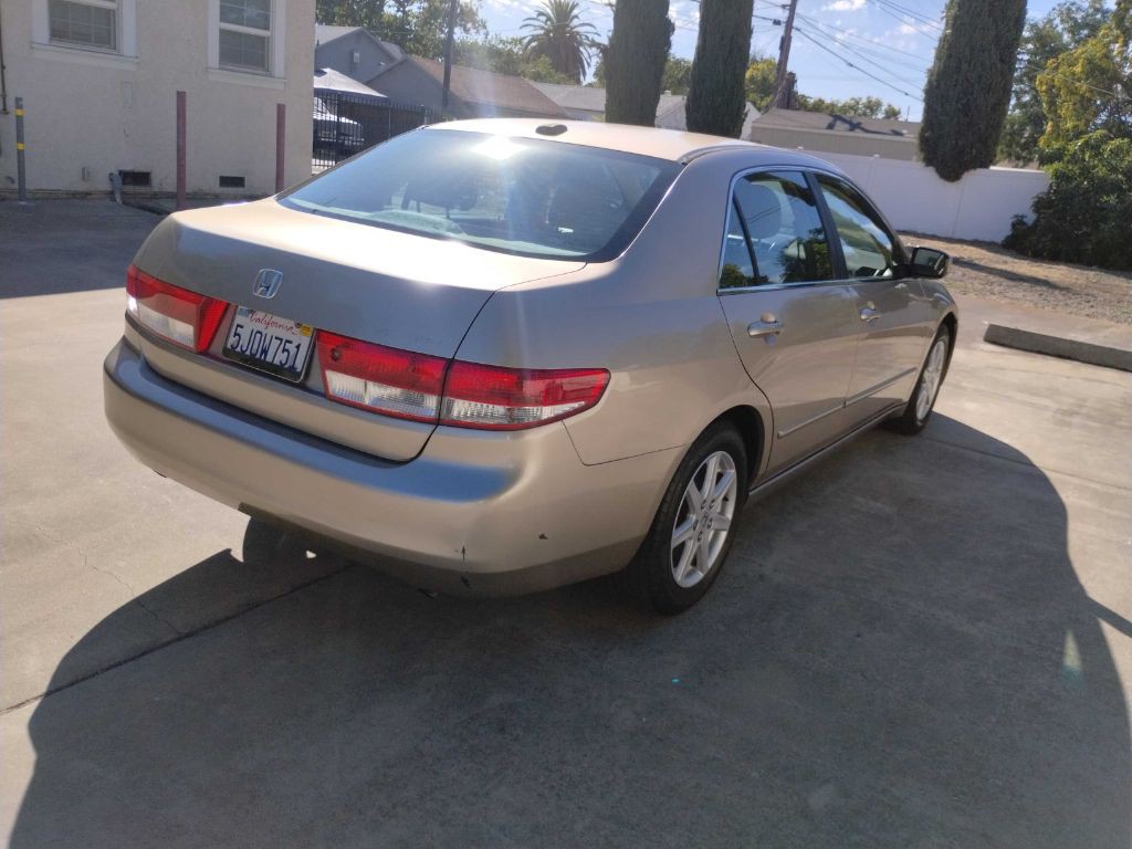2004 Honda Accord Image 6