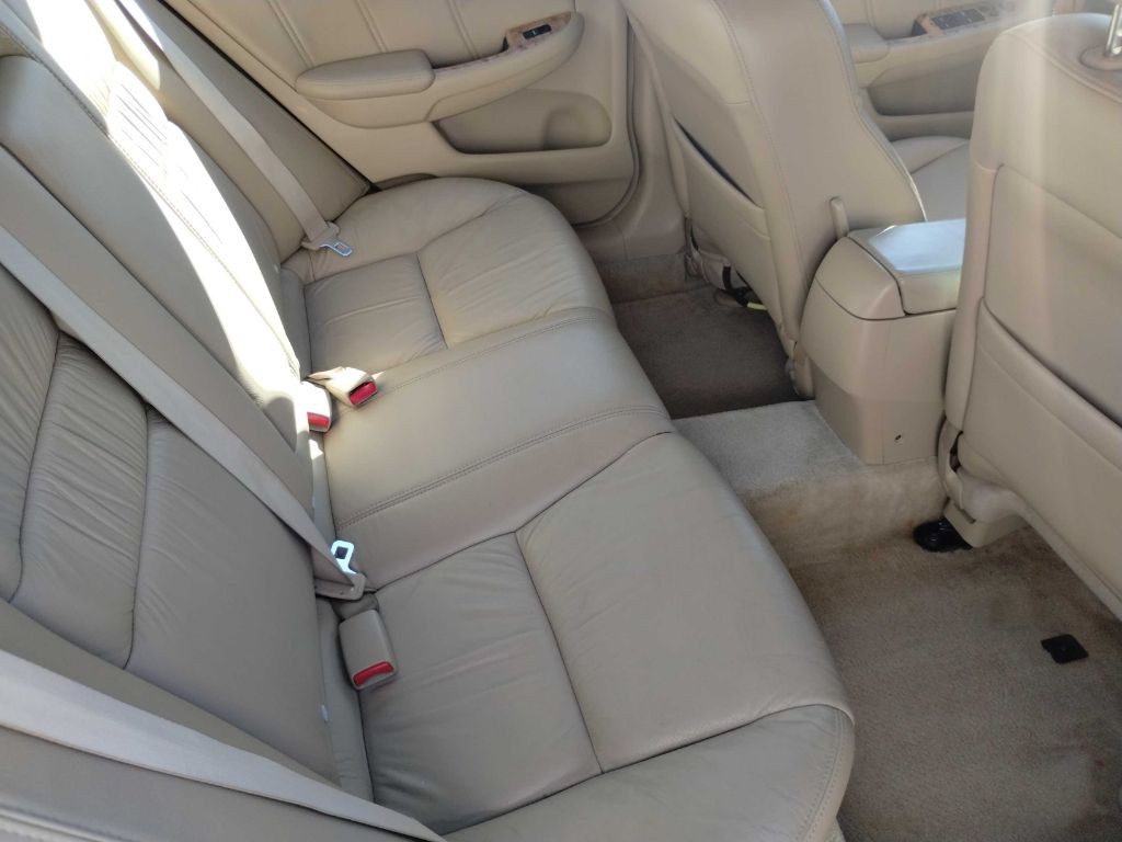 2004 Honda Accord Image 9