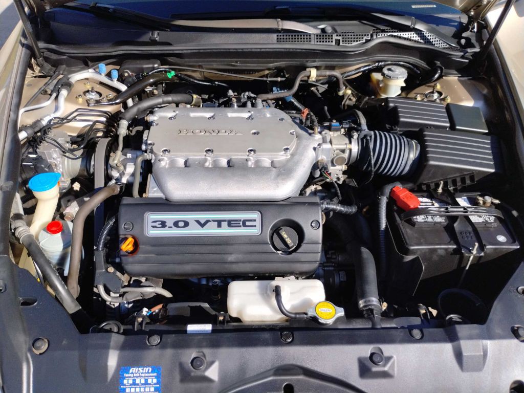 2004 Honda Accord Image 21