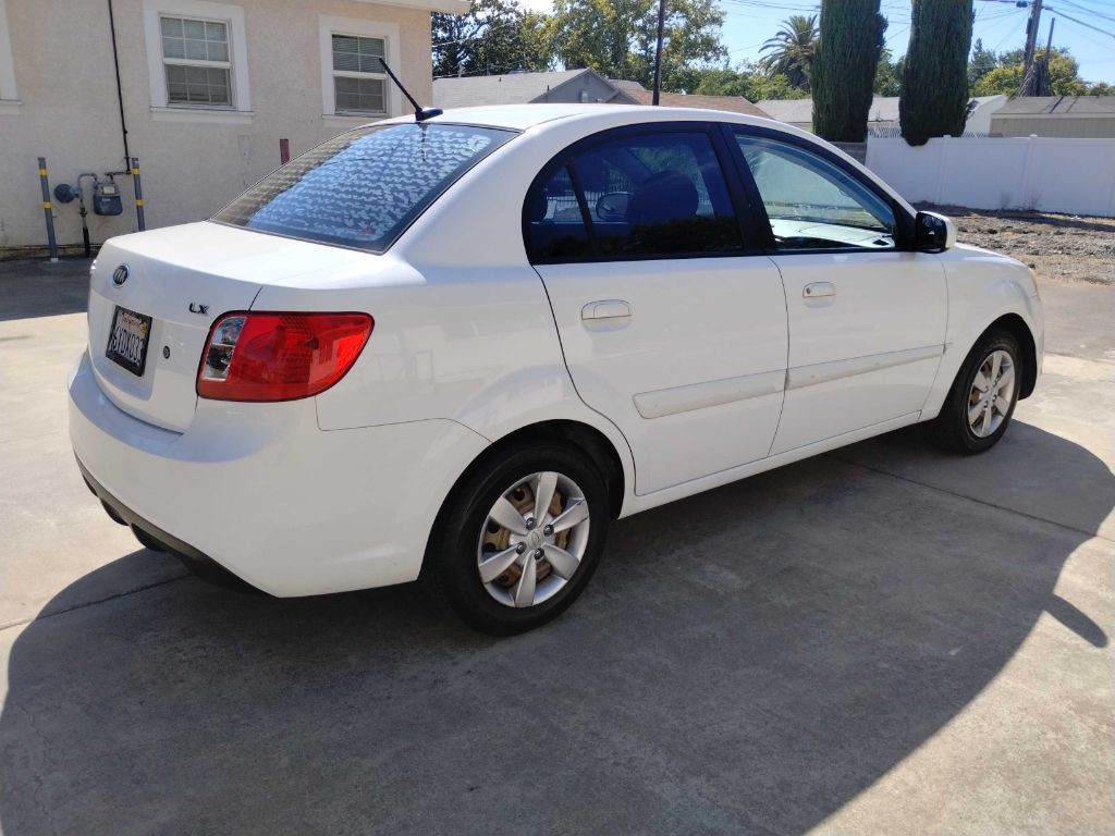 2011 Kia Rio Image 2