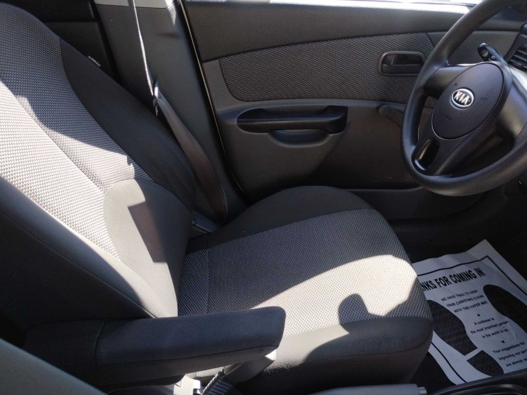 2011 Kia Rio Image 12