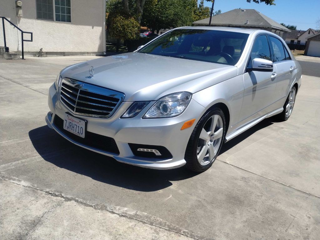 2011 Mercedes-Benz E-Class Image 2
