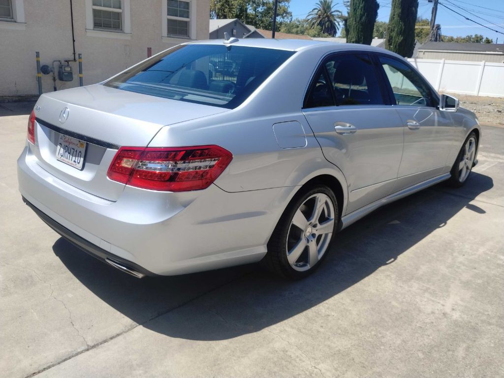 2011 Mercedes-Benz E-Class Image 5