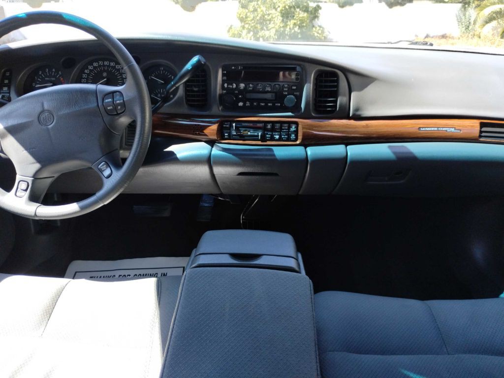2004 Buick LeSabre Image 10