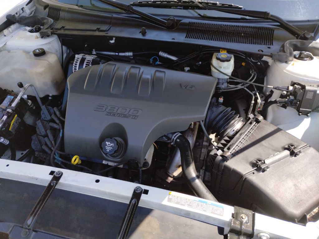 2004 Buick LeSabre Image 17