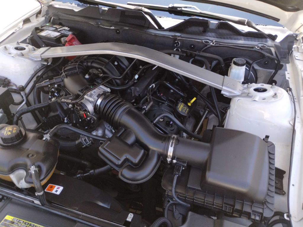 2013 Ford Mustang Image 19