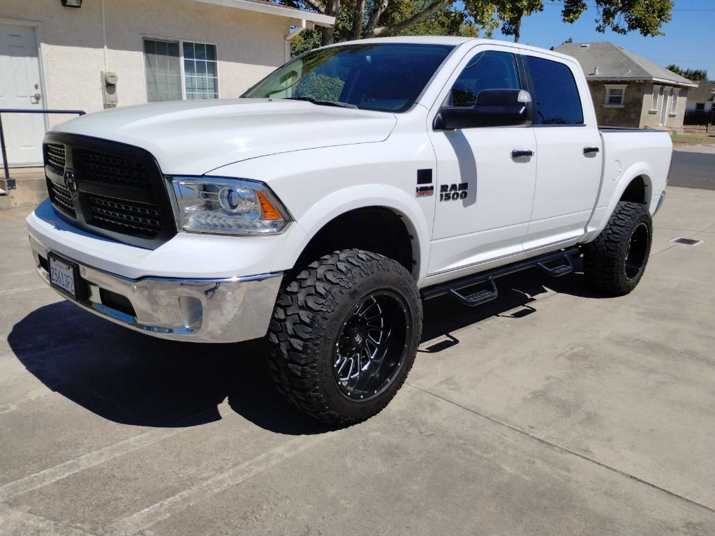 2017 RAM 1500 Image 3