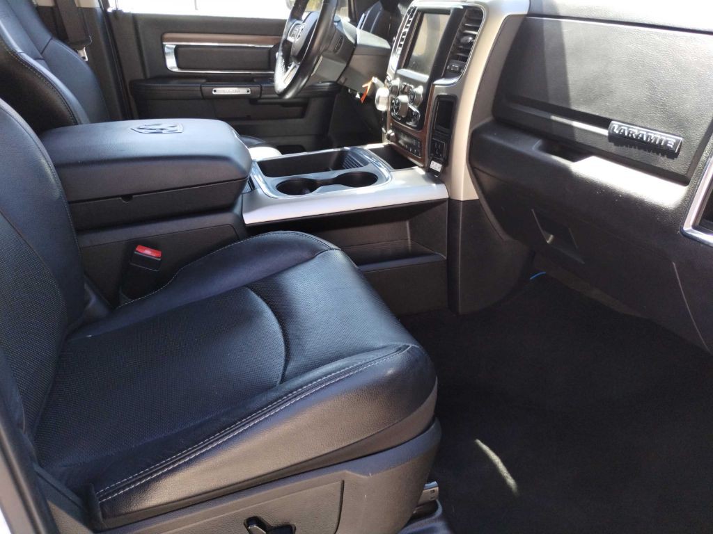 2017 RAM 1500 Image 16