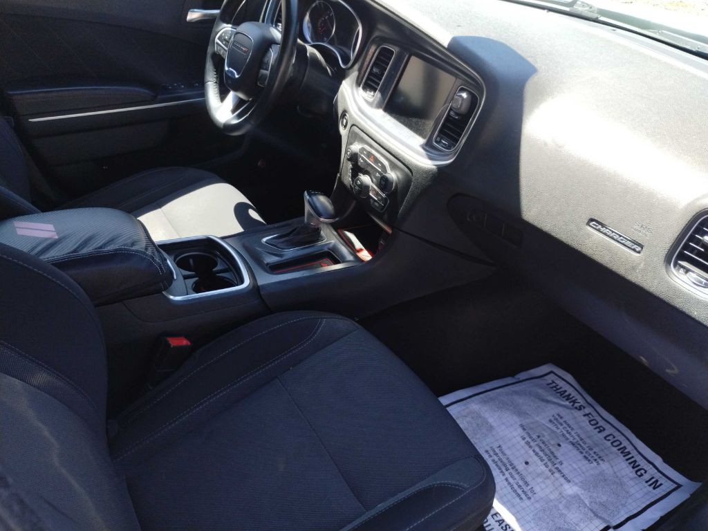 2015 Dodge Charger Image 10