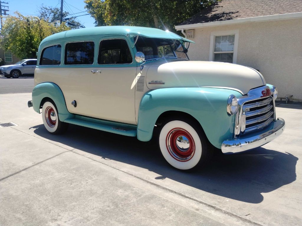 1953 GMC Suburan Image 7