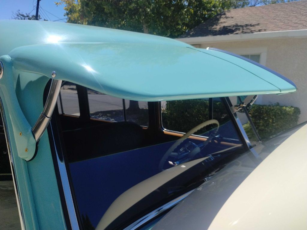 1953 GMC Suburan Image 27