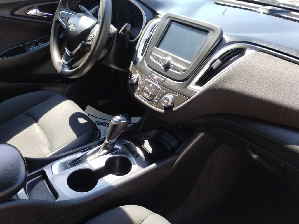 2016 Chevrolet Malibu Image 15