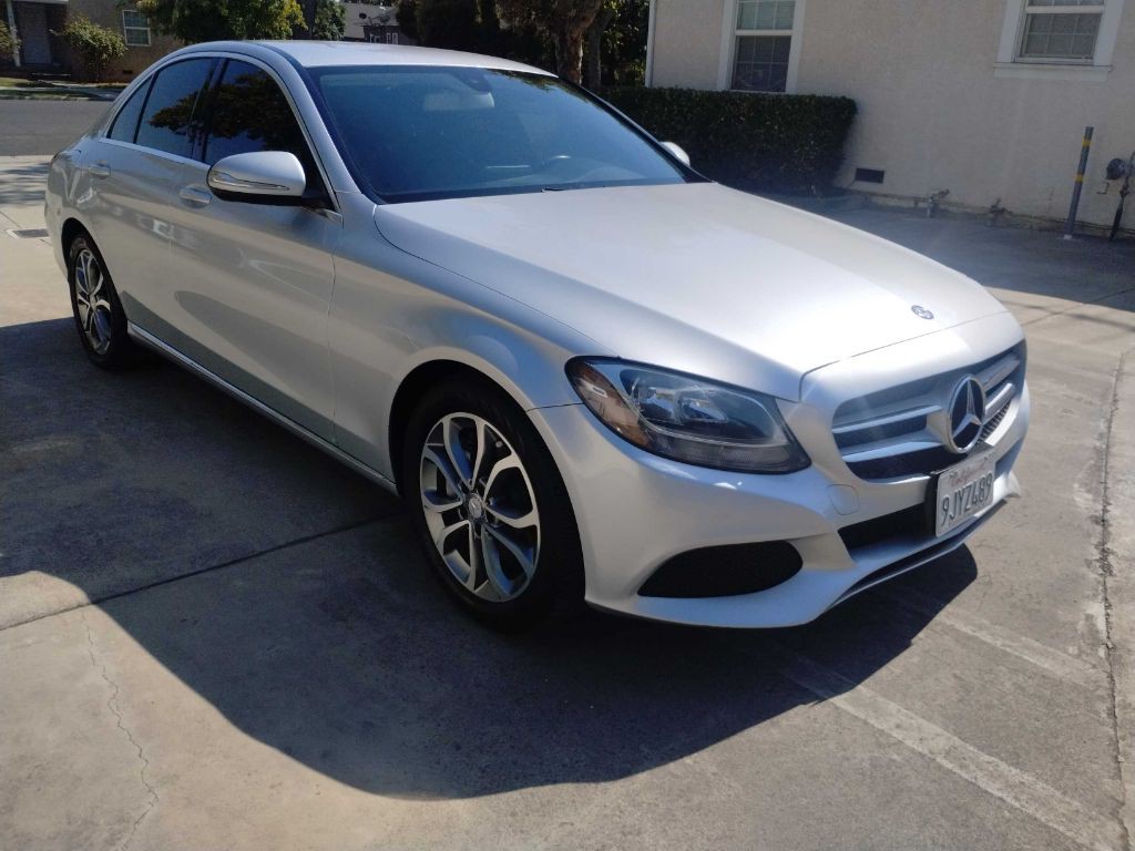 2015 Mercedes-Benz C-Class Image 2
