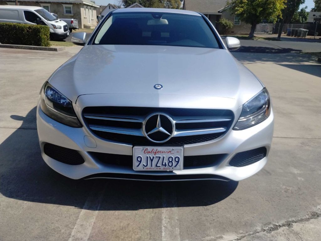 2015 Mercedes-Benz C-Class Image 3