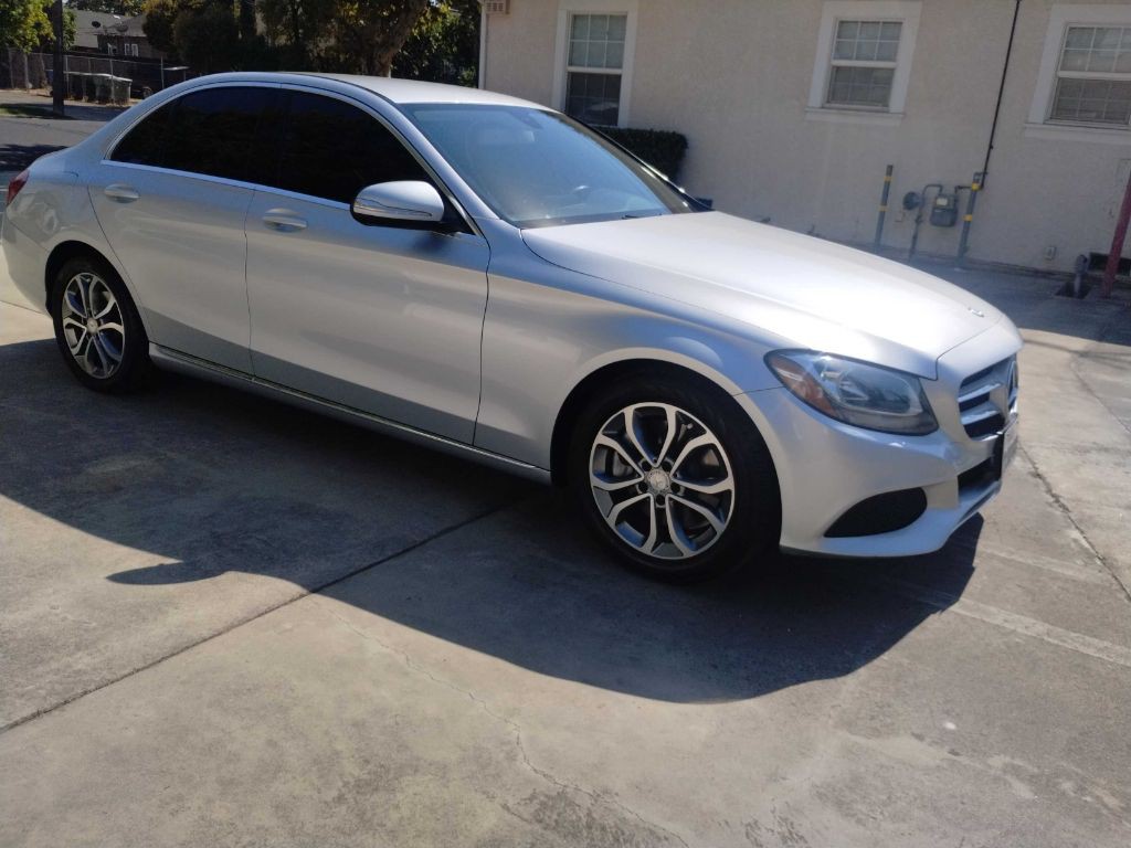 2015 Mercedes-Benz C-Class Image 4