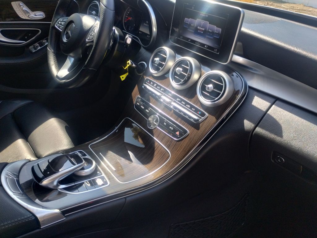 2015 Mercedes-Benz C-Class Image 12