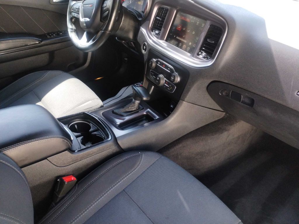 2016 Dodge Charger Image 14