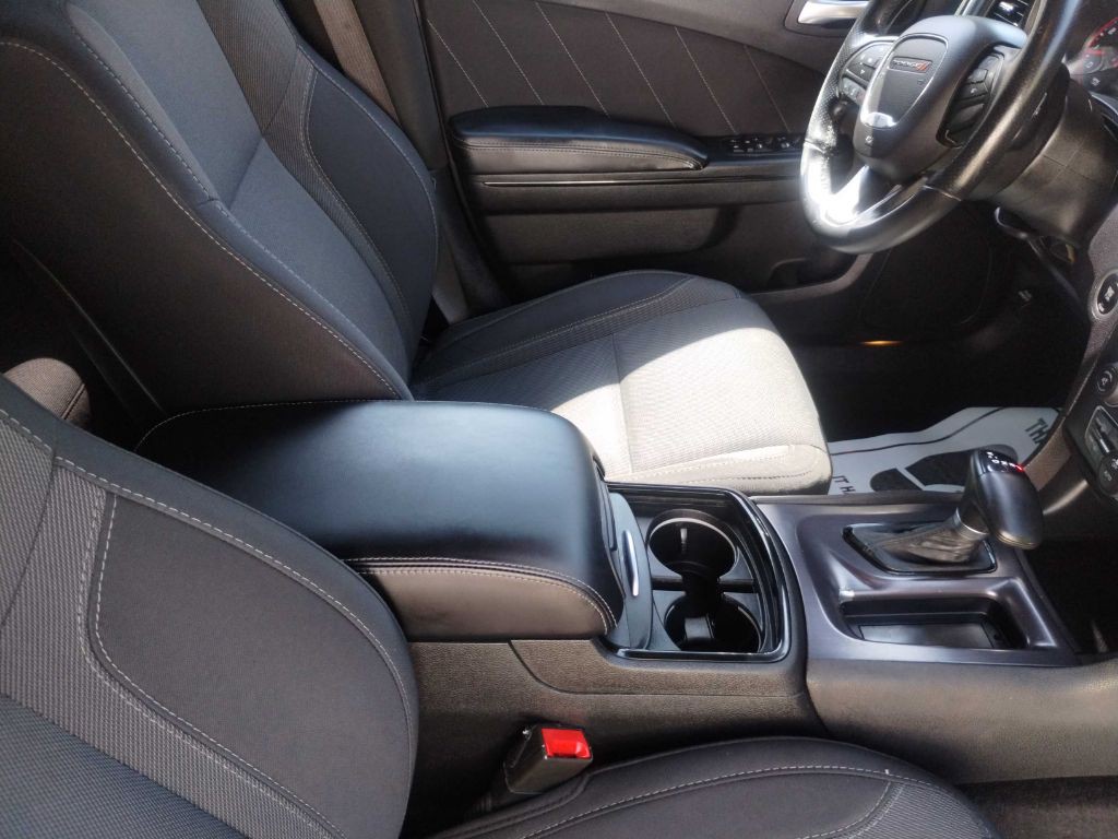 2016 Dodge Charger Image 15