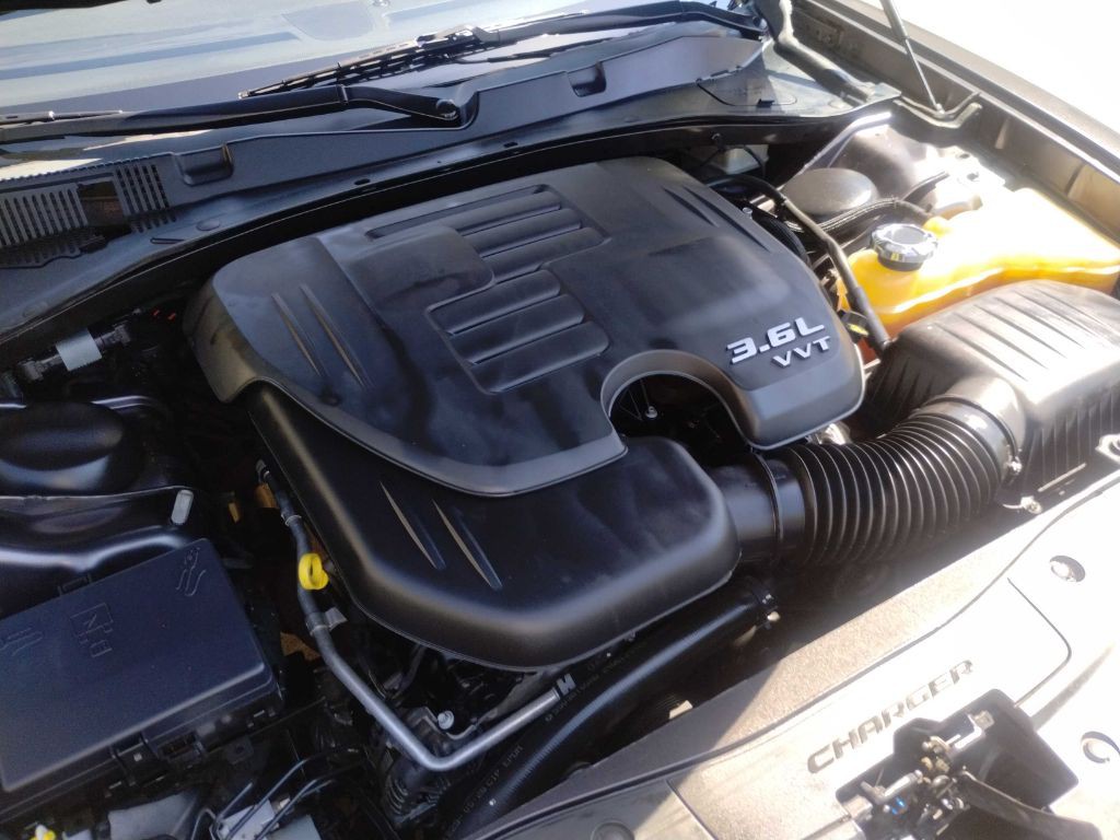 2016 Dodge Charger Image 19