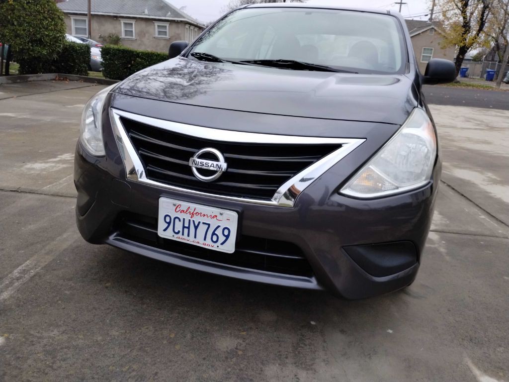 2015 Nissan Versa Image 6