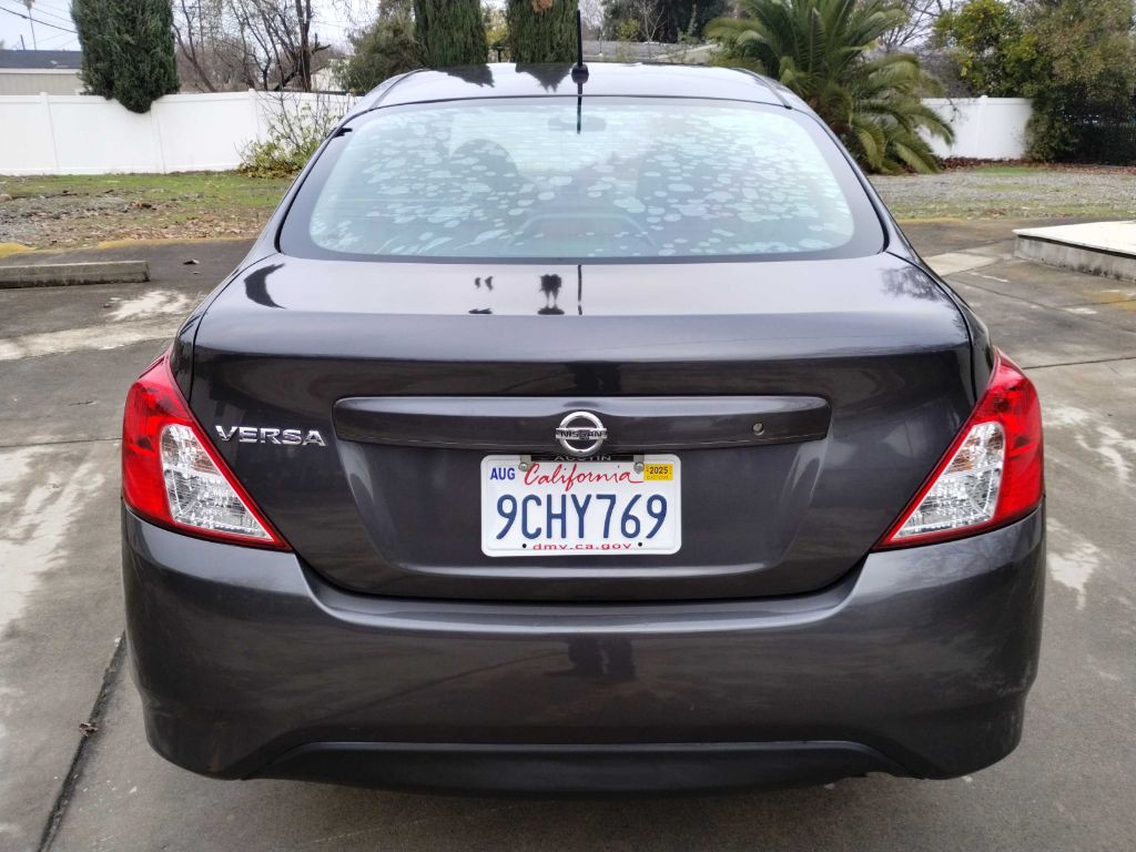 2015 Nissan Versa Image 8