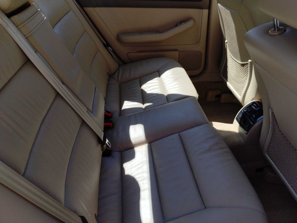 2004 Audi A6 Image 10