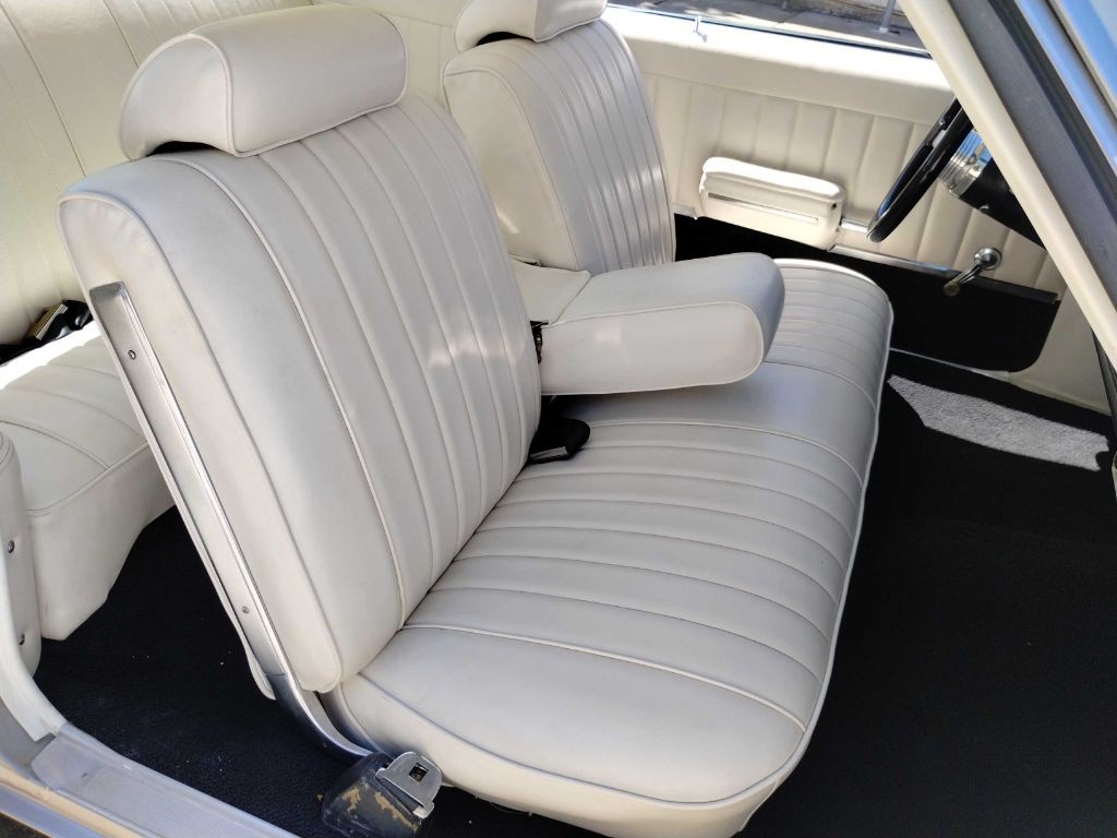 1970 Oldsmobile Cutlass Image 13