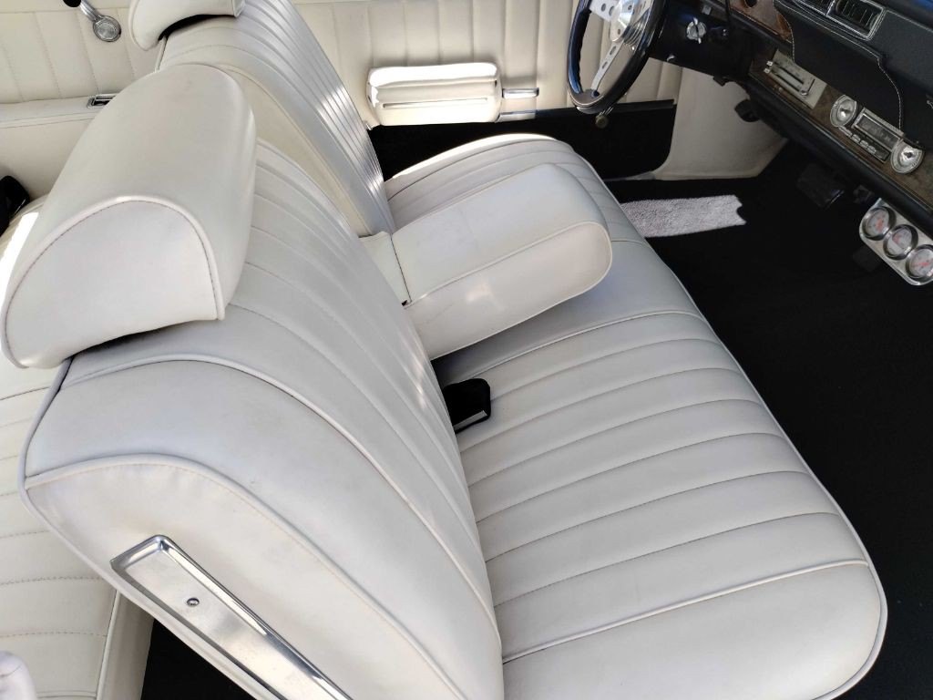 1970 Oldsmobile Cutlass Image 23