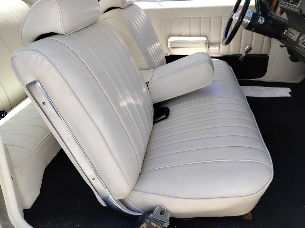 1970 Oldsmobile Cutlass Image 25