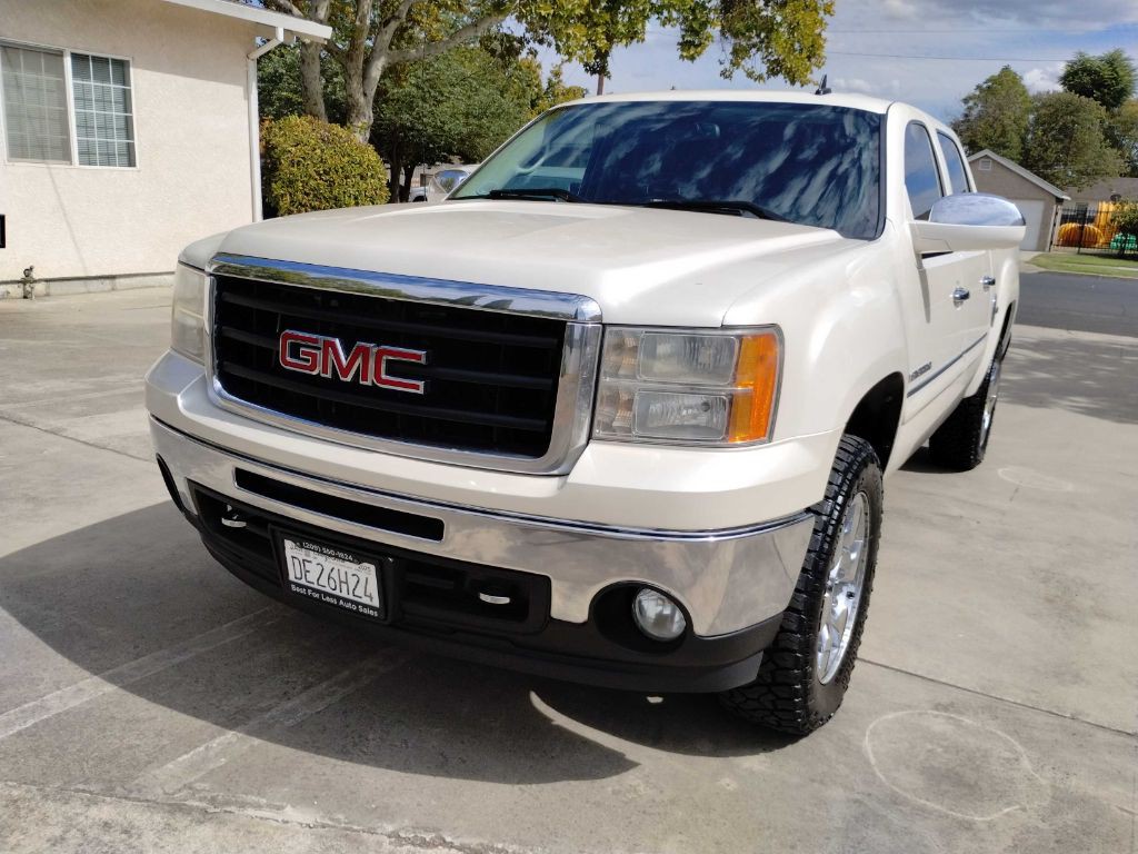 2009 GMC Sierra Image 2
